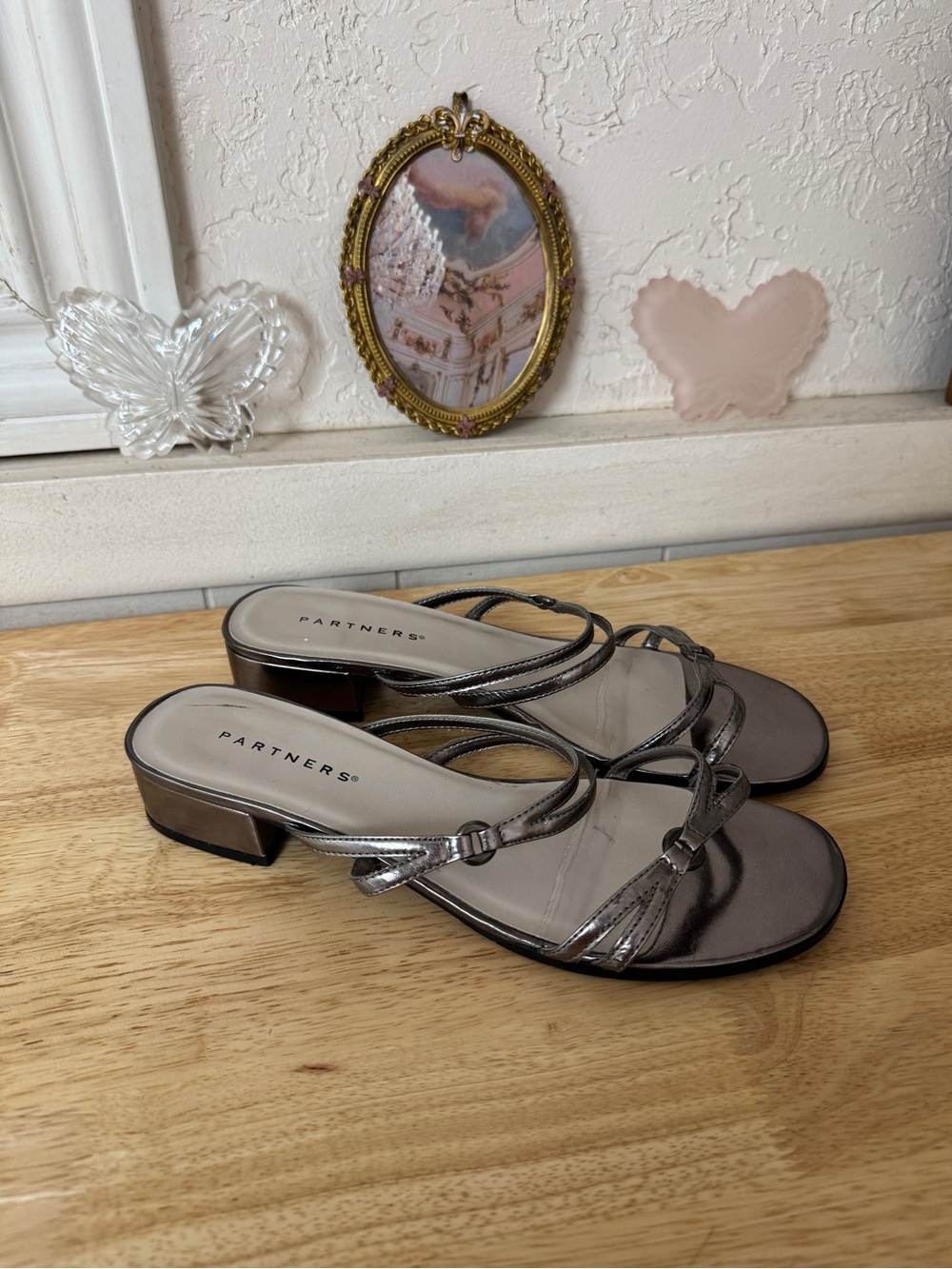 Partners Y2K Metallic Pewter Strappy Heels Size 8.5 Minimalist 2000s Sandals